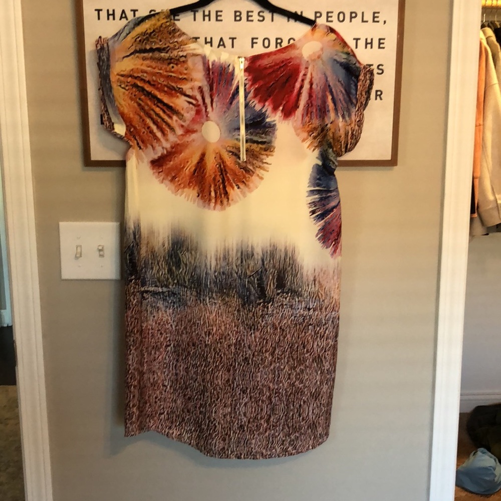 Dress - Picture 2 of 8